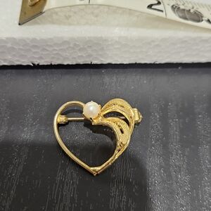 Gold Tone Heart Brooch with Faux Pearl